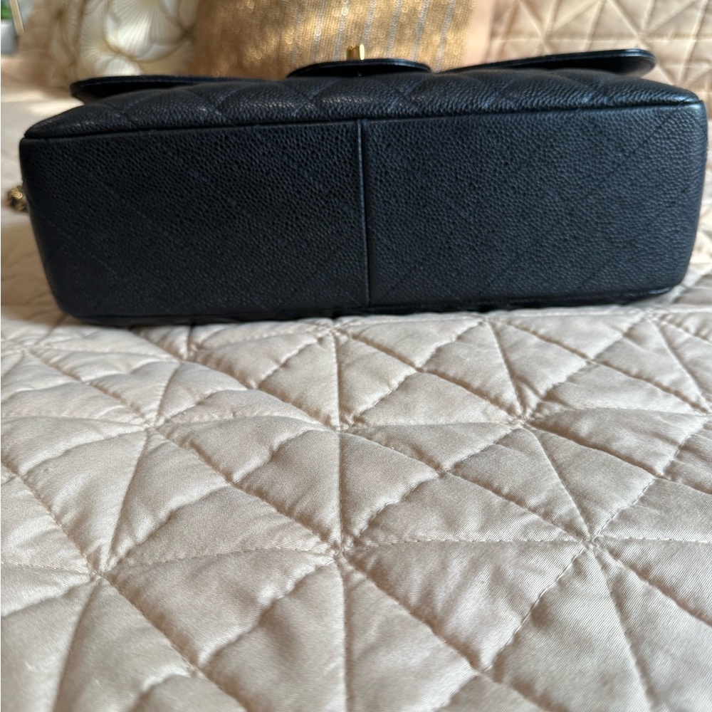 CHANEL Jumbo Black Quilted Leather Shoulder Bag with Gold Hardware - Picture 3 of 16